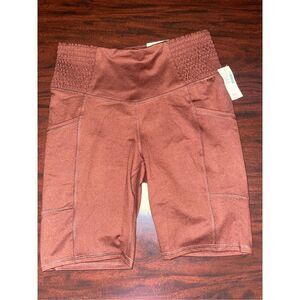 NWT Maurices Luxe Pocket 8” Super High Rise Bike Shorts in Rust Size X-Small